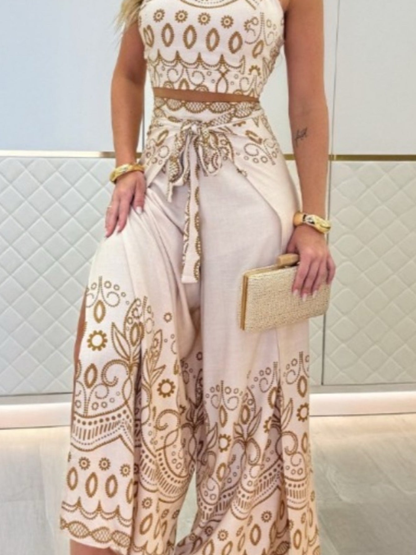 SCACTO Women'S Elegant A-Line Midi Dress with V-Neck & Floral Print - Beige & Golden Ruffled Hem, Wrinkle-Resistant Fabric, All-Season Versatile Day-to-Night Wear, Structured Waist for Weddings, Parties, Office & Semi-Formal