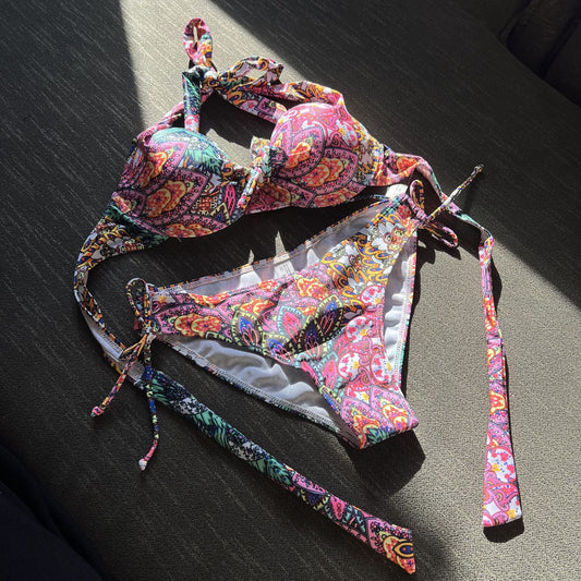 2025 European and American New Hard Cup Flower Totem Strap Split Swimsuit Bikini Bikini Cross-Border Amazon