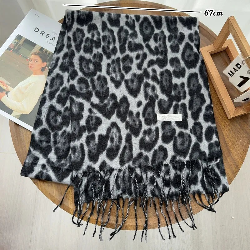 2025 New Retro Silk Leopard Pattern Scarf Lightweight Soft Warm Scarf Fashion Accessory for Women Men Vintage Style Winter Wear