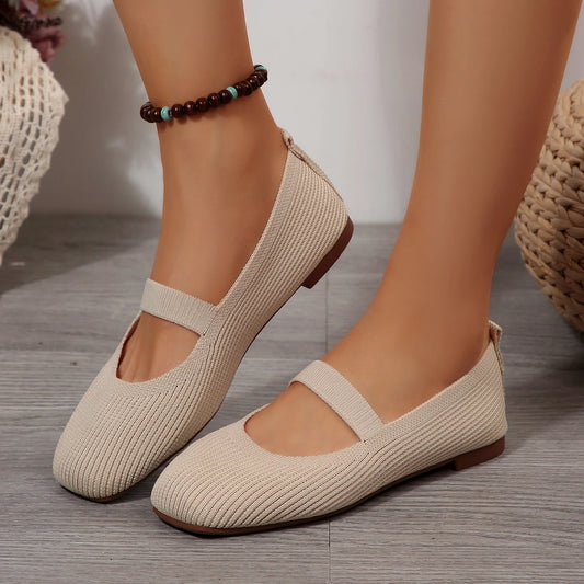 A Hidden Gem: Women's Low-Cut Flat Mary Jane Walking Shoes