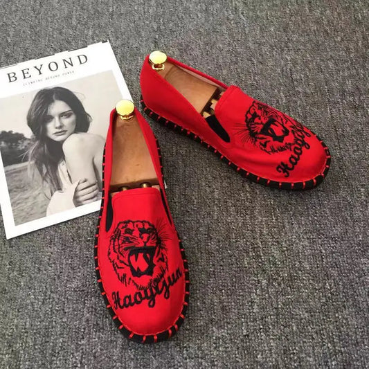 Old Beijing Cloth Shoes Embroidery Flower Social Guy Male Moccasin-Gommino Student Casual Shoes Fashion National Chinese Style