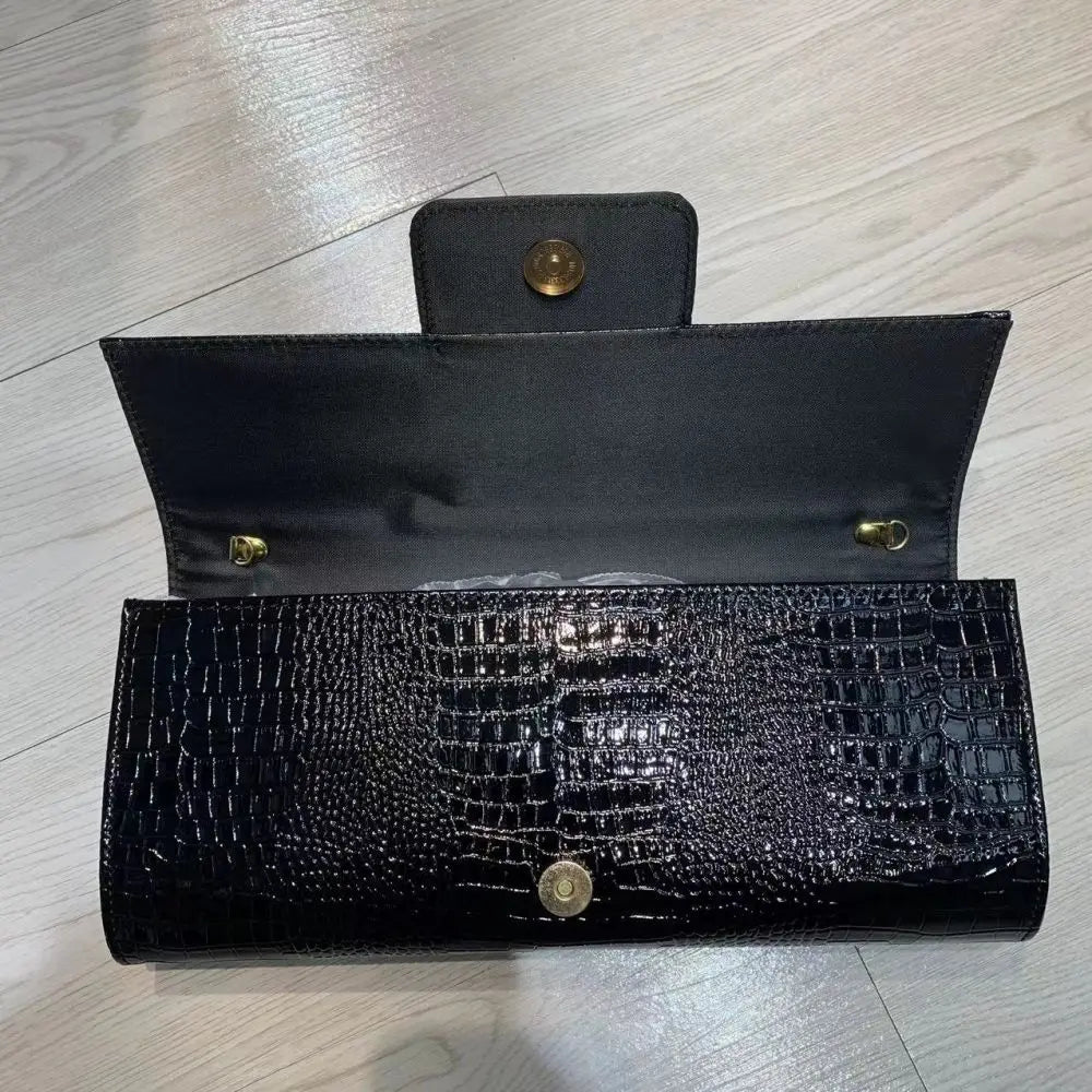 Women's Fashion Retro Handbag Large Capacity Crocodile Pattern Commuter Handbag