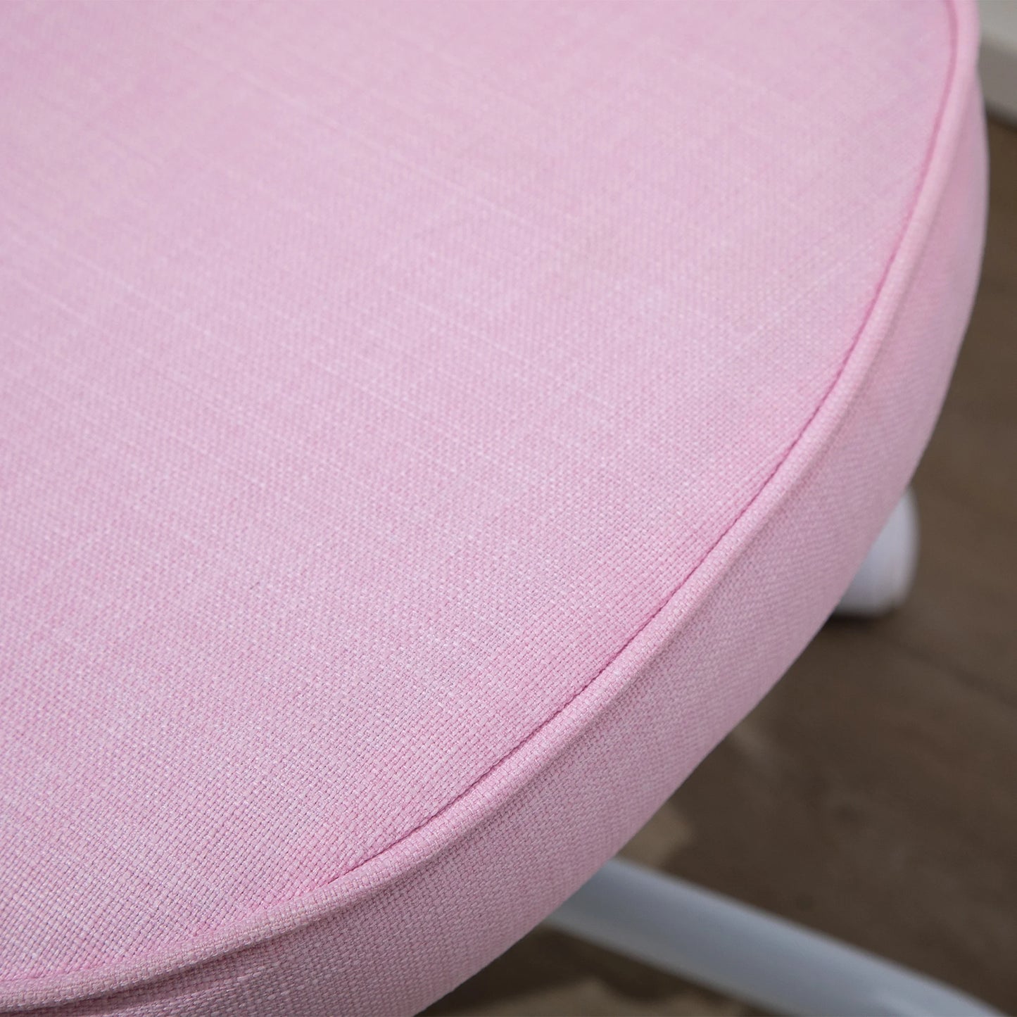Rolling Upholstery Leisure Lounge Vanity Chair with Heart Back and Sponge Seat