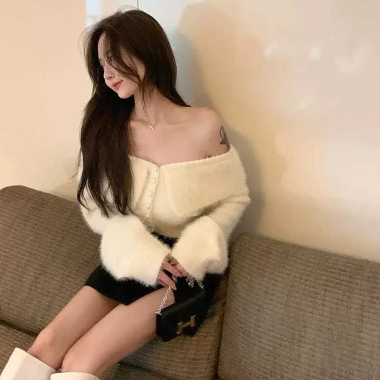 Sweater Women's V-neck Short Slim Fit Design Small Knitted Cardigan Coat Winter clothing pullovers Men's winter sweater
