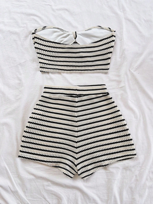 Women's Elegant 2-Piece Fashion Striped Set with Butterfly Detail Top and High-Waisted Shorts, Perfect for Holiday, Date, Aftern
