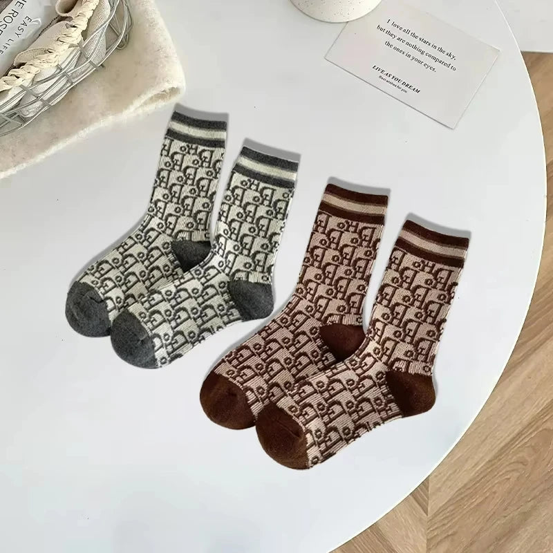 Kuwa 1/2Pairs Trendy Winter Wool Socks Ladies Monogram Pattern Solid Color Thickened Middle Tube Socks Breathable Wholesale