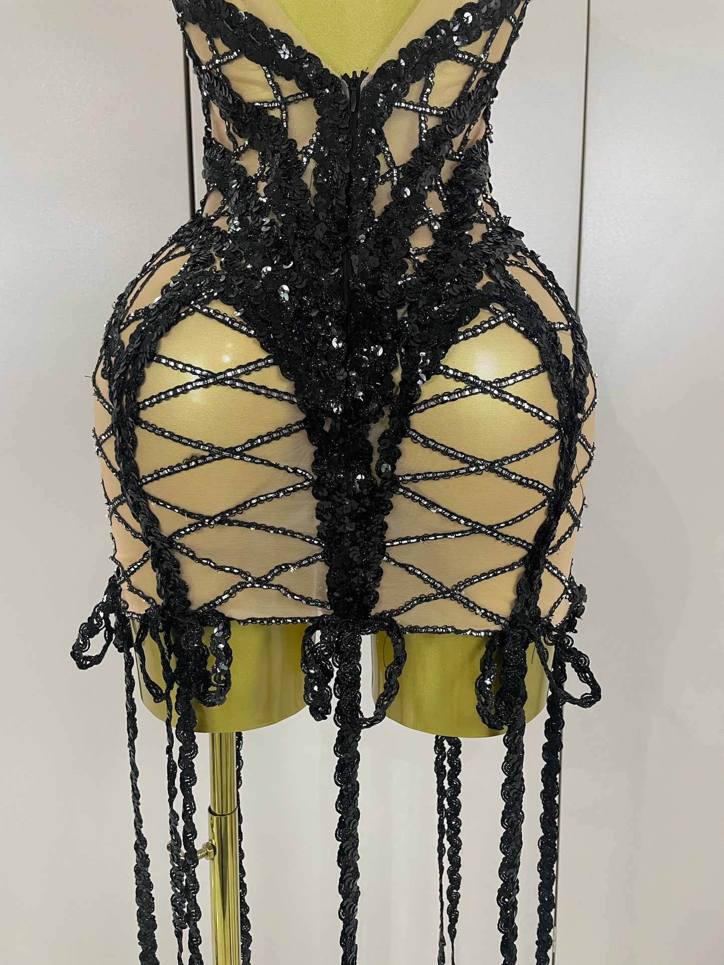 2025 Sparkle Sequins Embroider Diamonds Sleeveless Long Tassel Mini Dress Women Celebrate Evening Birthday Dress Stage Costume