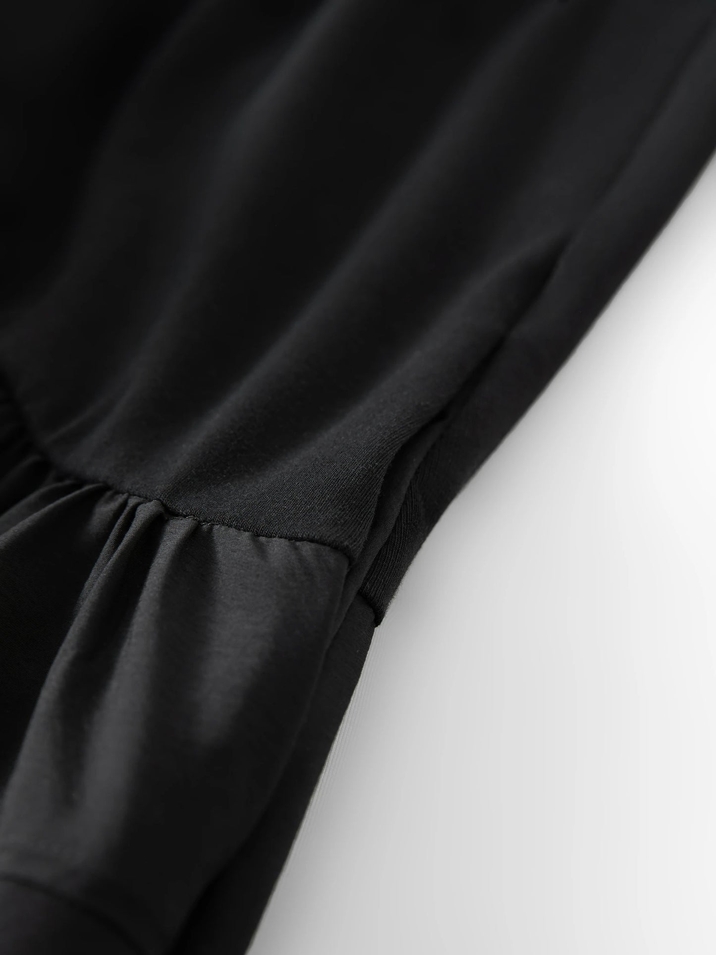FSLE Women's Minimalist Commute Sleeveless Crew Neck Slim Fit Tank Dress 2026 Summer New Arrival Elegant Black Long Daily Dress