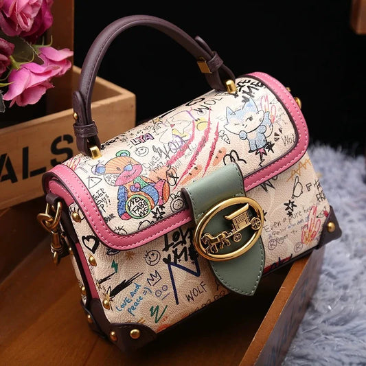 Bear bag 2025 new fashion niche portable small square bag women's bag messenger bag