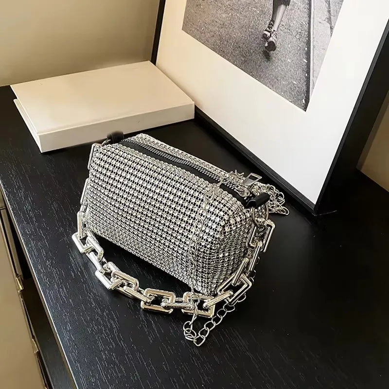 Luxury Women's Bag New High Quality Horseshoe Bucket Bag Exquisite PU Rivet Sequin Design Women's One Shoulder Handbag
