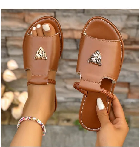 Women Slippers 2025 Summer Fashion Open Toed Shoes for Women Flat Beach Outdoor Luxury Slippers Slides Women Zapatos De Mujer
