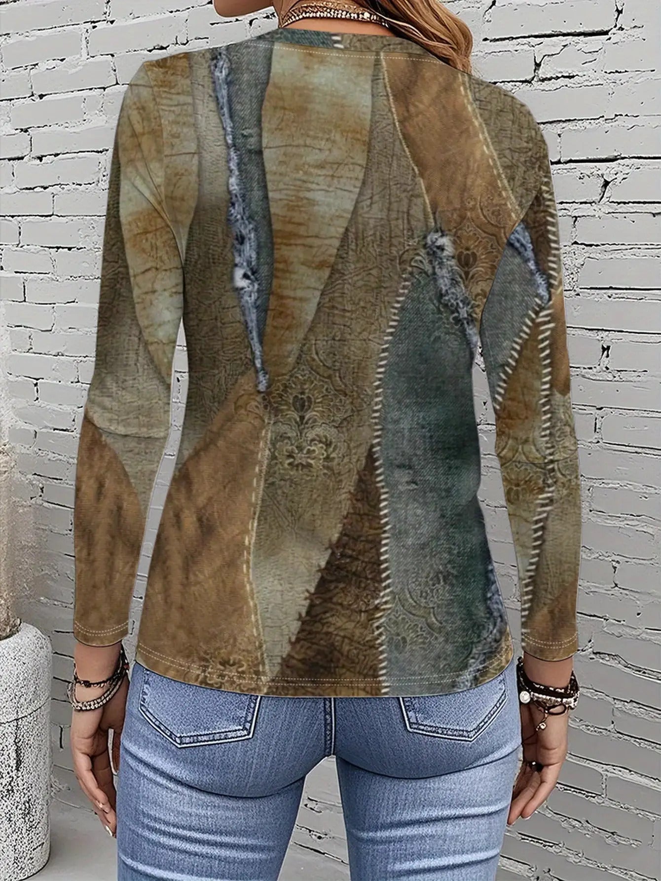 Women'S Casual Crew Neck T-Shirt with Intricate Floral Print - Short Sleeve Round Neck Top, Vibrant Green & Brown Leaf Pattern, Breathable Fabric, Spring/Fall Layering Essential for Casual & Semi-Formal Outfits, Versatile Eve