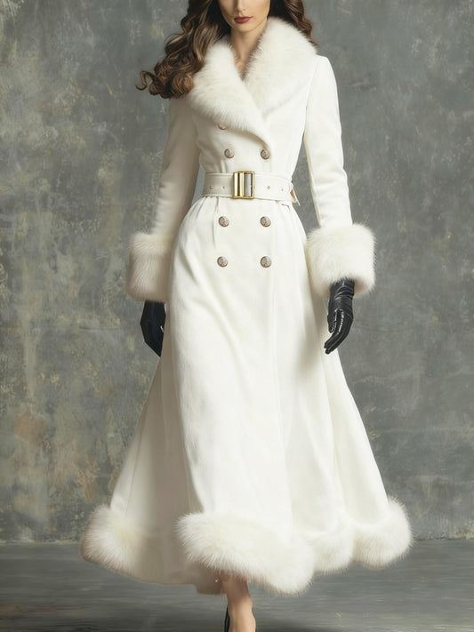 A Luxurious Long Coat in Deep Blue Velvet for Women, Featuring a Vintage, Double-Breasted Design, And a Fitted Waist Without a Belt