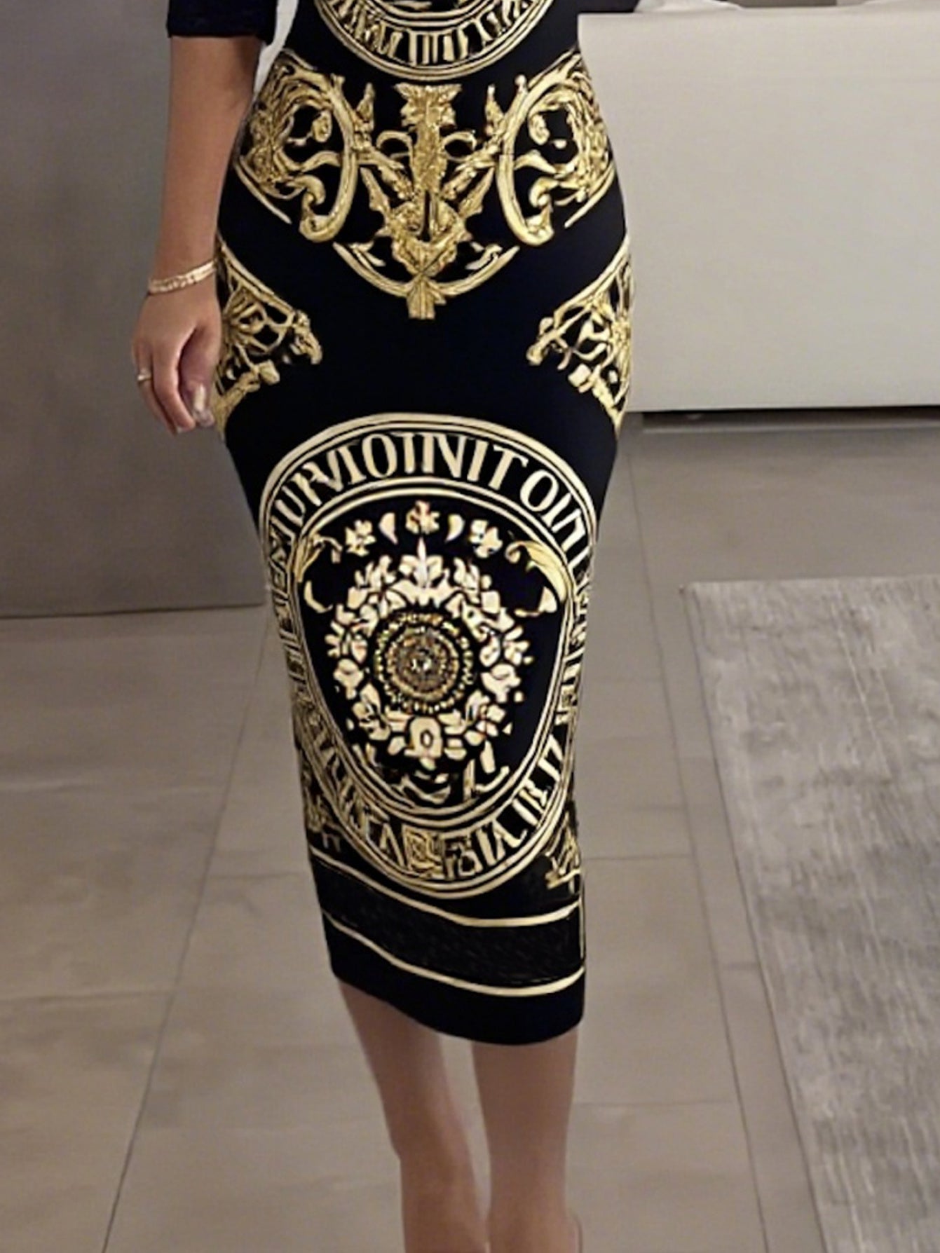 Plus Size - Plus Size, Women'S Elegant Black & Golden Baroque Totem Print Dress - Slim Fit Tall Length, Stretchy Light Beige-Friendly Fabric, Round Neck Short Sleeve, Luxury for party Dating & Everyday Outfit, All-Season Vers