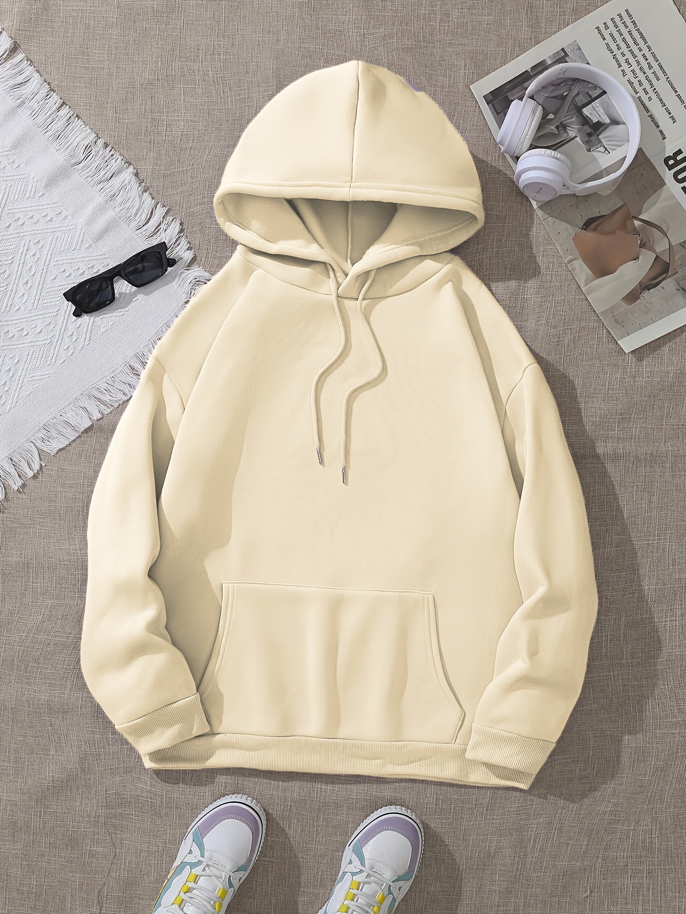 Women's Plus Size Oversized Hooded Sweatshirt 1XL-5XL - Cozy Baddie Graphic Hoodie with Heart Print, Long Sleeve Pullover, All-Season Casual Wear, Black Sweatshirt for Women Suitable for 1XL-5XL