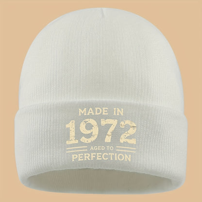Men Women Loose Comfortable Solid Color Slouchie - 1pc "MADE IN 1972 AGED to PERFECTION" Print Beanie - Street Trendy Skull Cap for Autumn and Winter - Warm Elastic Brimless Hat - Outdoor Activities Cold Weather Suitable - Sk