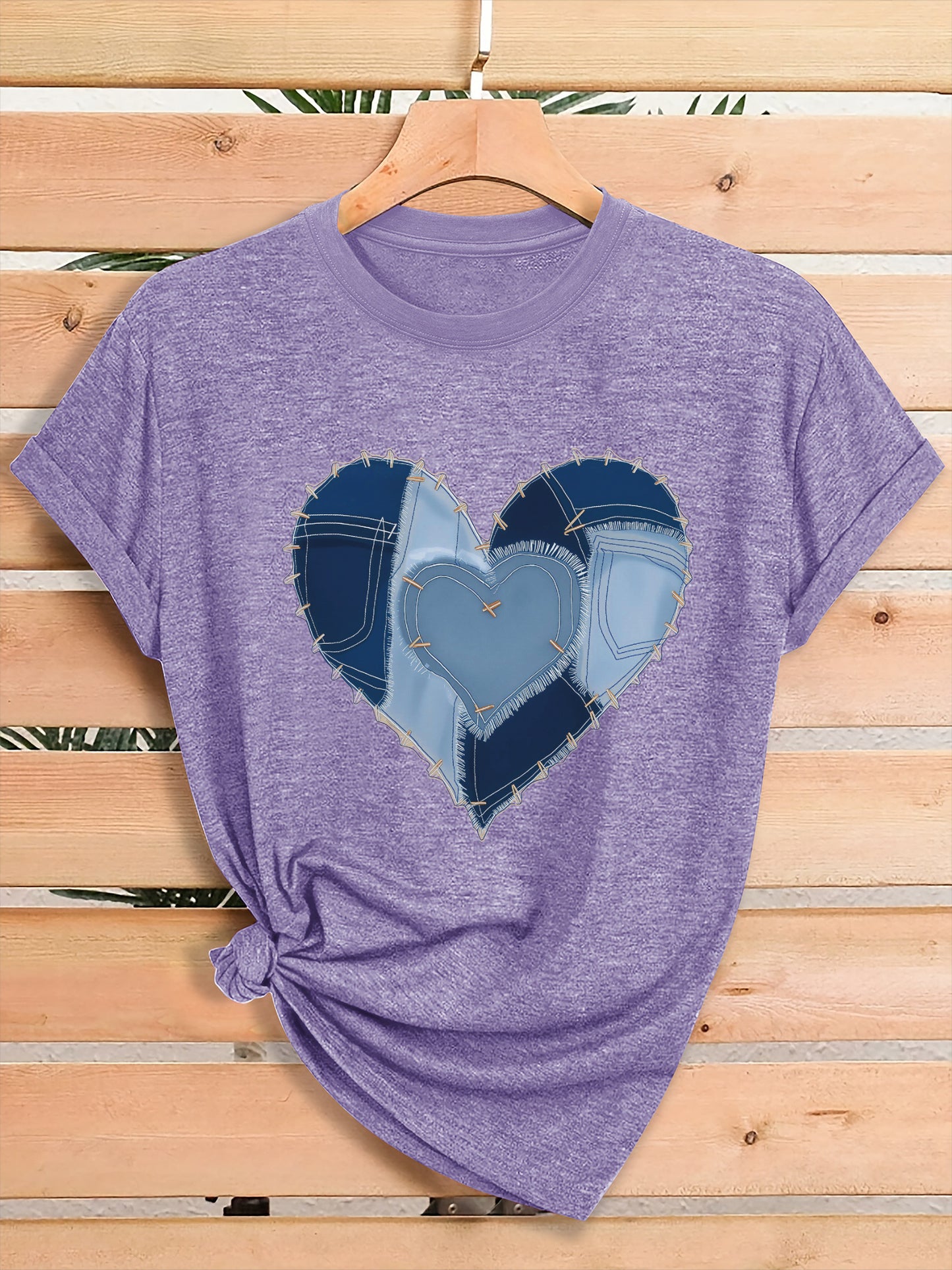 Women'S Fashion Graphic Tee, Theme Party Outfit, Local Warehouse Item, T Shirt For Women, Women Clothing Style, Heart Print Casual Top, Comfortable Blend Fabric, Breathable, All-season, Crew Neck, Short Sleeve, Machine Washab