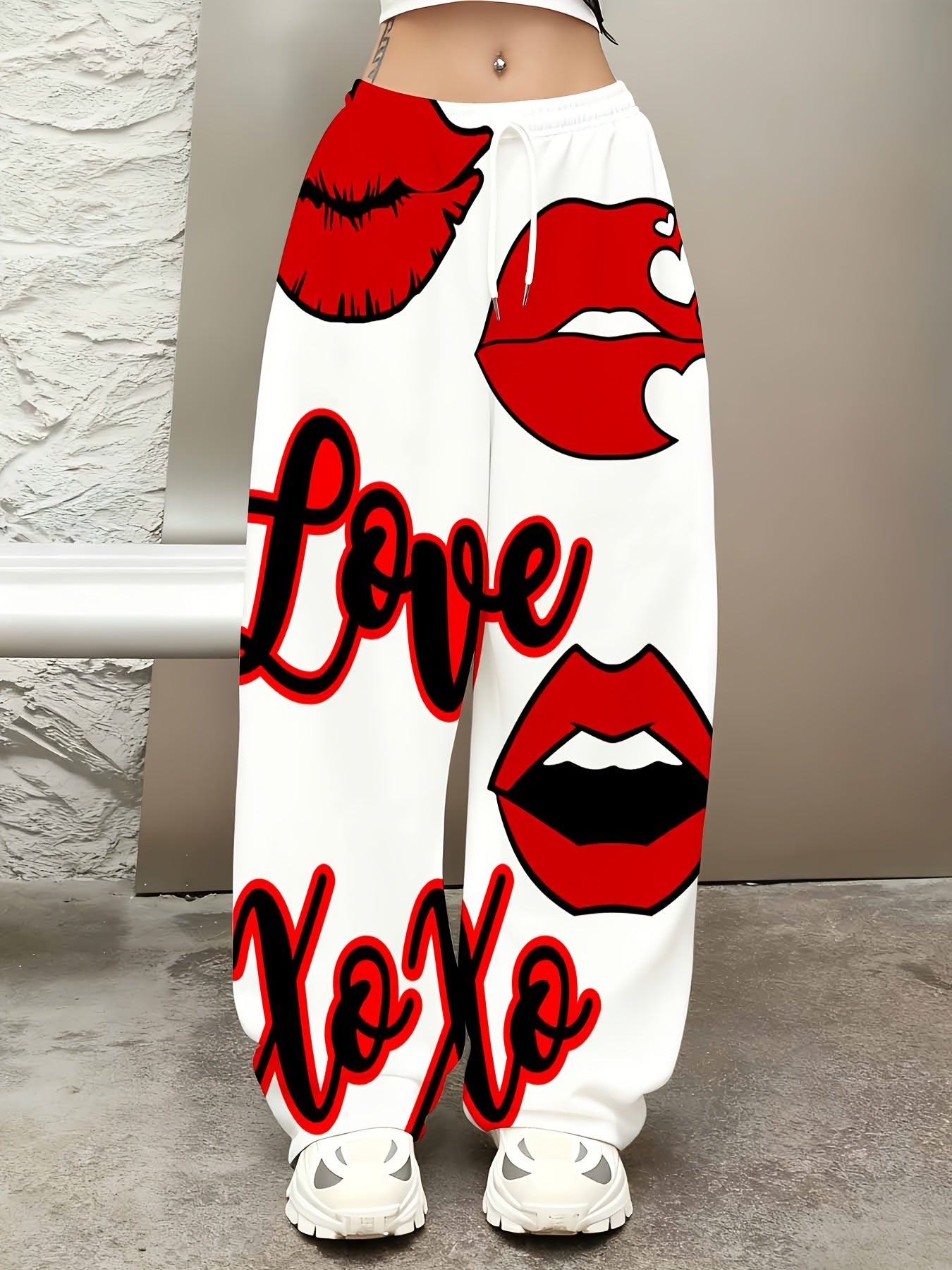 Love XoXo Printed Women's Sweatpants with Red Lips Design Casual Loose Fit Pants Fashion Streetwear Style Comfortable Joggers for Women