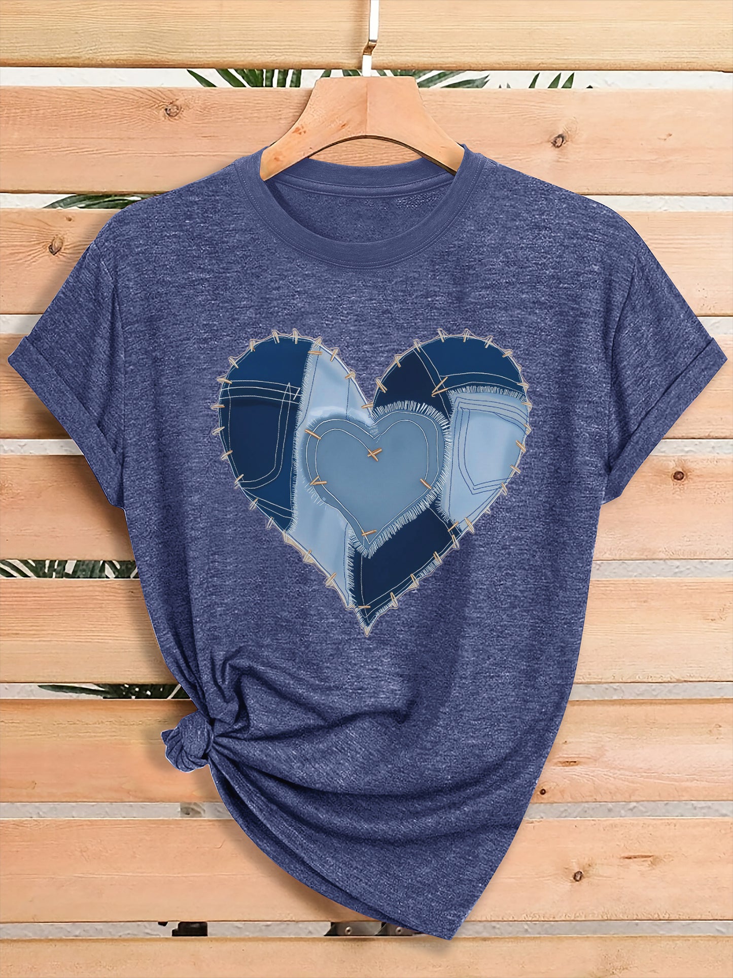 Women'S Fashion Graphic Tee, Theme Party Outfit, Local Warehouse Item, T Shirt For Women, Women Clothing Style, Heart Print Casual Top, Comfortable Blend Fabric, Breathable, All-season, Crew Neck, Short Sleeve, Machine Washab