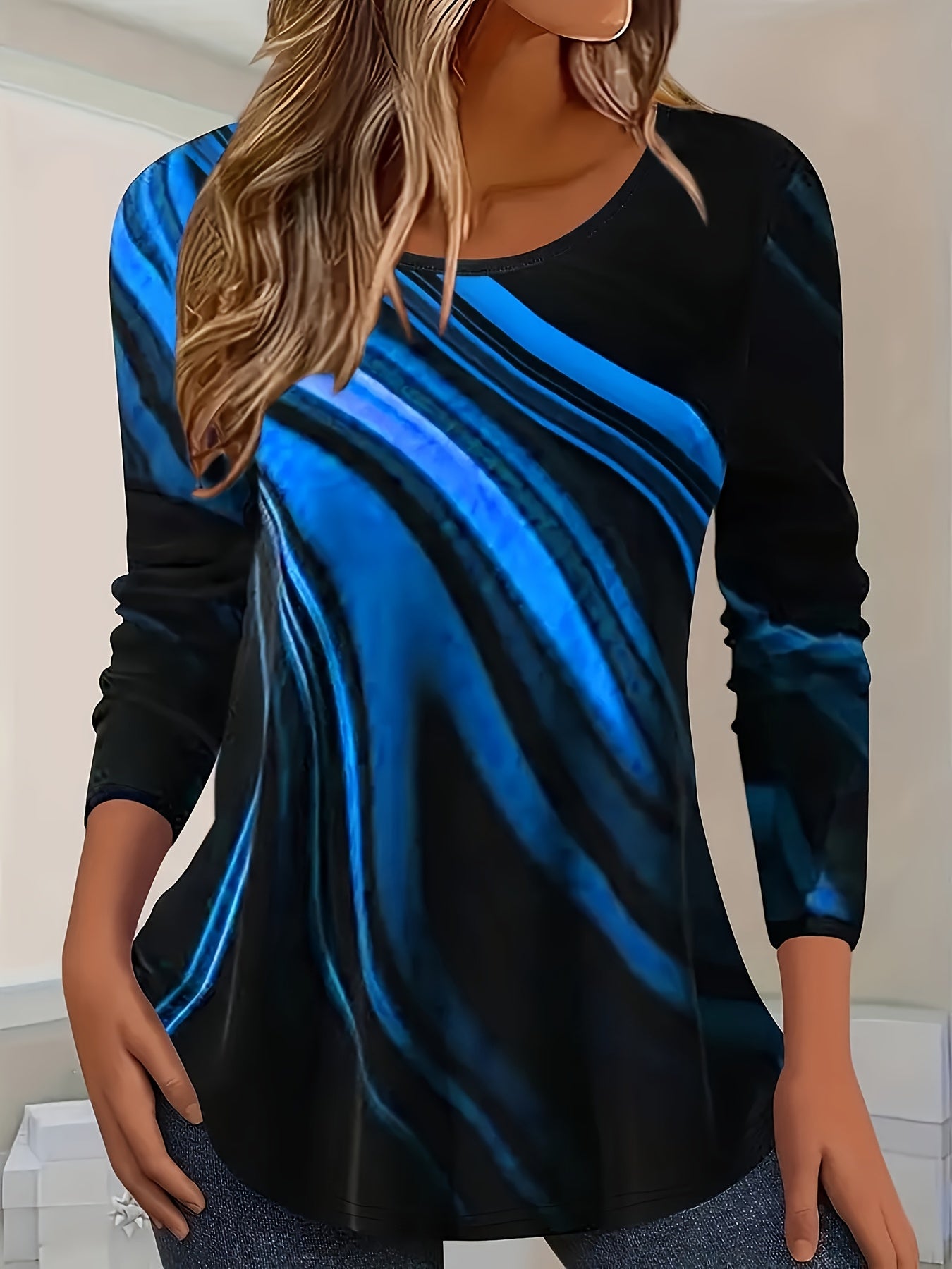Women'S Relaxed Fit Geometric Stripe Print Round Neck Long Sleeve T-Shirt - Soft Plush Fabric, Black & Red Horizontal Stripes, Spring/Autumn Layering Essential, Casual to Semi-Formal Versatile Top, Comfortable Everyday Basic