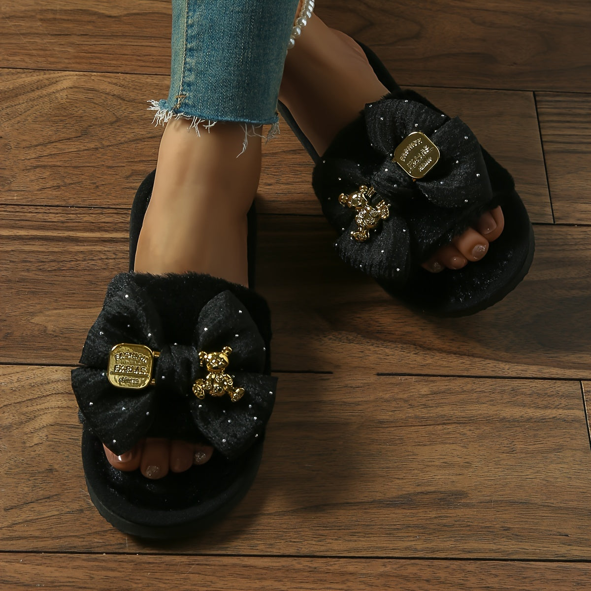New Style Bear Bow Slippers for Women, Suitable for Spring, Summer, Autumn, And Winter, Featuring Open-Toe Design And Available in Larger Sizes for Indoor Use.