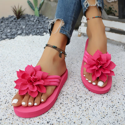 Women'S Plus-Size Floral Slip-Ons - Breathable Fabric with a Pink Flower Design, Comfortable Flat Soles Suitable for Indoor And Outdoor Walking, Home, And Casual Wear.