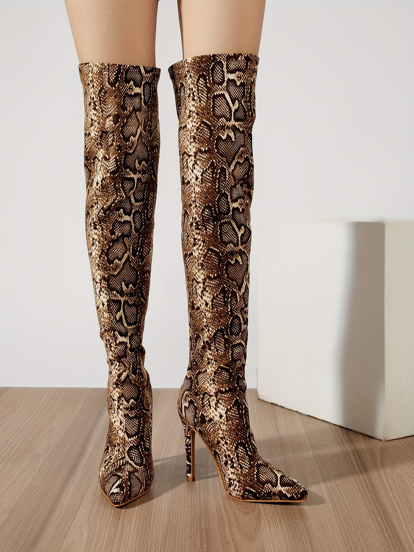 2025 Autumn/Winter New European and American Sexy Snake Print High Heel Pointed Toe Women's Boots