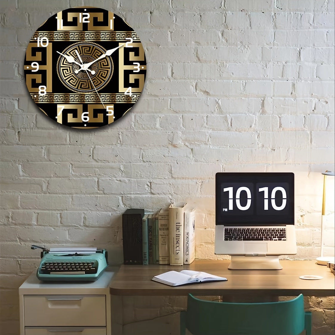1pc Silent Non-Ticking Wooden Wall Clock, Fashionable Greek Key Design, Quartz Movement, For Festive Home Decor & Gift Giving, AA Battery Operated (Battery Not Included)