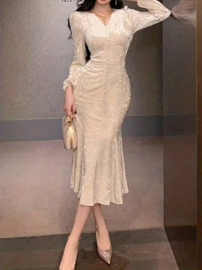 Women's Elegant Beige Velvet Mermaid Dress - V-Neck Long Sleeve A-Line Floor-Length Formal Party Dress with Fitted Waist, Structured Winter Evening Gown for Gala, Wedding, Prom (Hand Washable) - Comfortable & Luxurious Solid