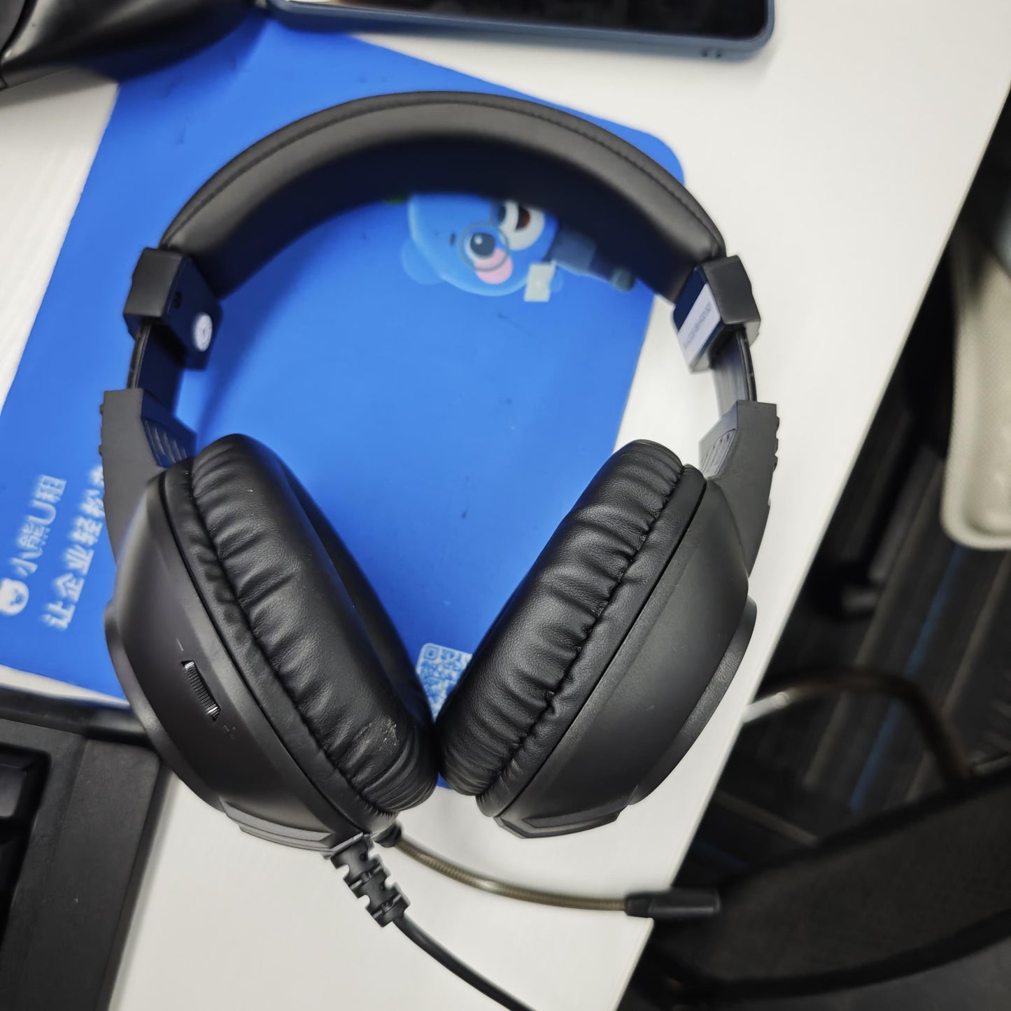 AOC Surround Bass Headphones with LED Lights, Jack, Volume Control, Condenser Mic, Tangle-Free Design, Compatible with PS5, PS4, Xbox One Controllers & Mobile Devices, Like Switch - Open-back Earcups, Black Plastic Material