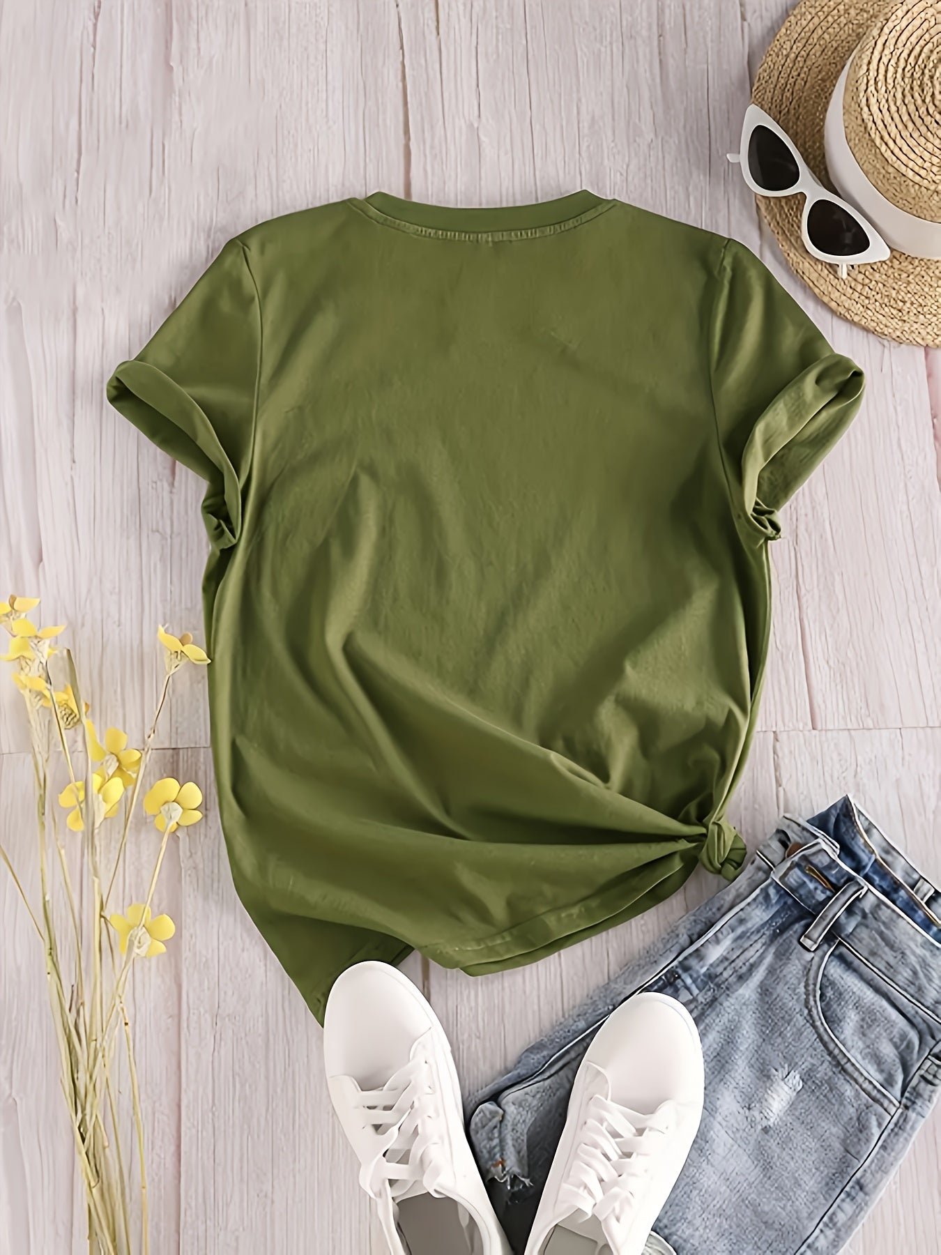 Women's Casual Short Sleeve T-Shirt with Rhinestone-Embellished Heart Print - Round Neck Relaxed Fit, Medium Stretch Fabric, Machine Washable, All-Season Versatile Top for Casual Attire & Vacations (S-XXL, Multi-Color Options