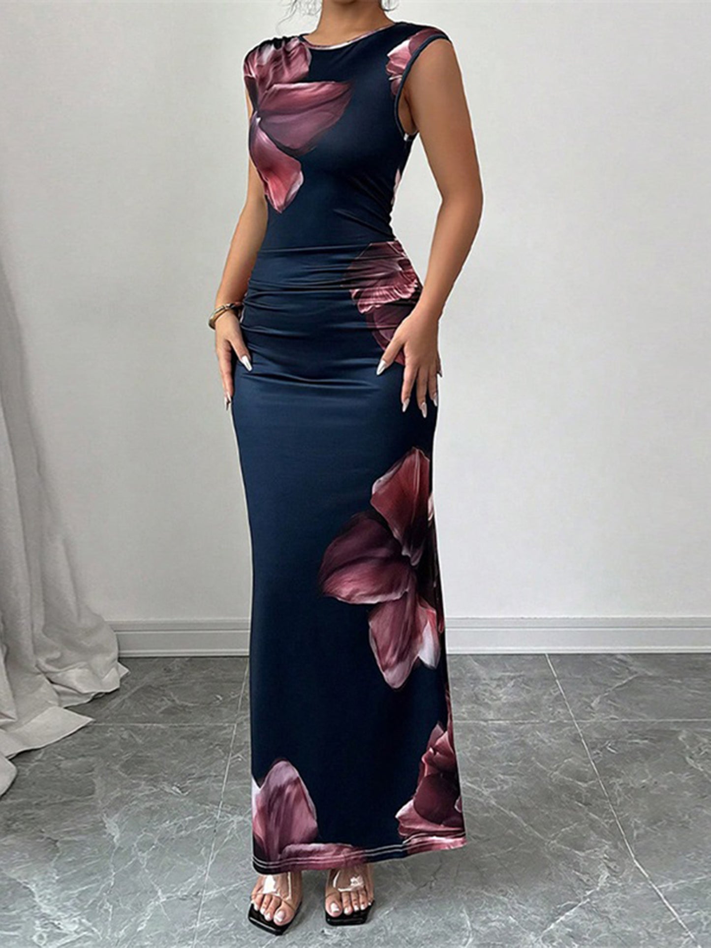 Floral Print Sleeveless Round Neck Long Dress for Women, Slim Fit, Perfect for Autumn Parties
