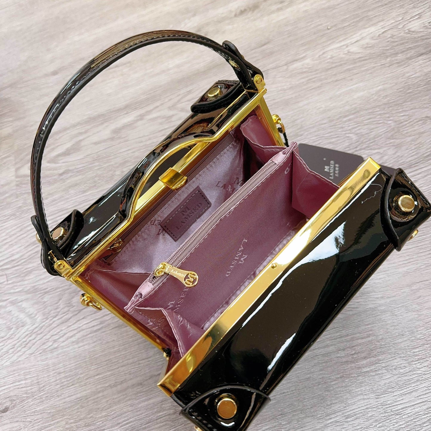 2025 New Model - Chic Mini Crossbody Box Bag - Delicate Design, Stylish and Compact for Women - Perfect for Daily Use and Travel - A Square Handbag Perfect for Parties