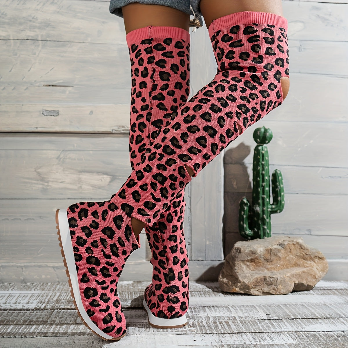 BYZI Women's Western Cowboy Boots Slip-On Chunky Heel Ankle Boots with Cactus, Horseshoe & Cowgirl Print - Round Toe, Non-Slip Rubber Sole, Machine Washable - Brown/Black/White/Beige - Retro Western Party Boots for Country Ev