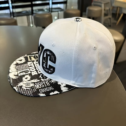 Unisex Flat Brim Snapback Baseball Cap | Black and White New York Pattern Print, 100% Acrylic Breathable Hip-Hop Hat, Adjustable Fit, Suitable for Casual Outdoor Sports, Parties, and Urban Streetwear