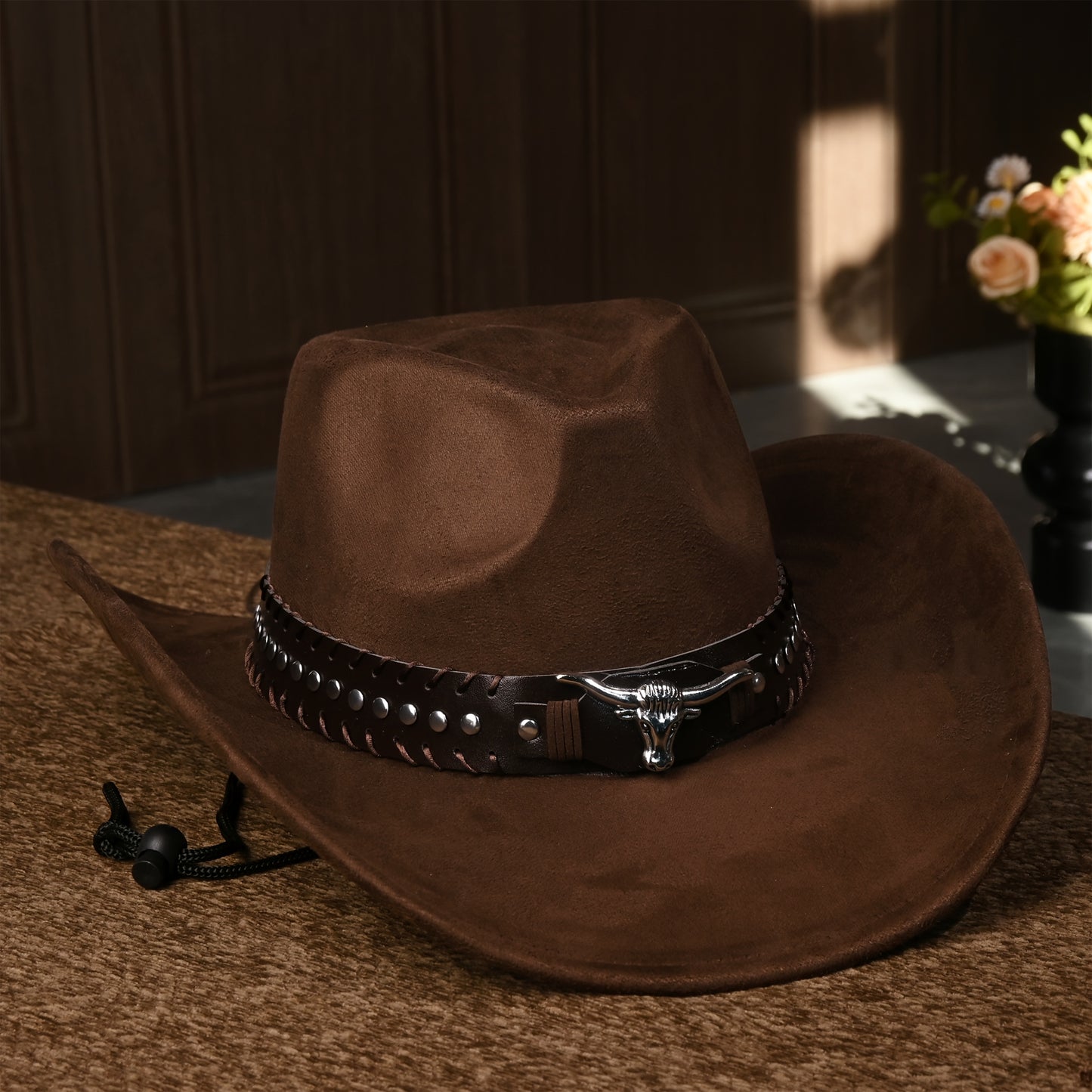 Unisex Western Cowboy Hat - Classic Suede-like Texture with Metal Studs & Cow Pattern, Lightweight Durable Braided Design, Feather-Free & Non-Washable, Elegant Wide Brim for Men & Women - Western-Themed Events, Rodeo, Casual