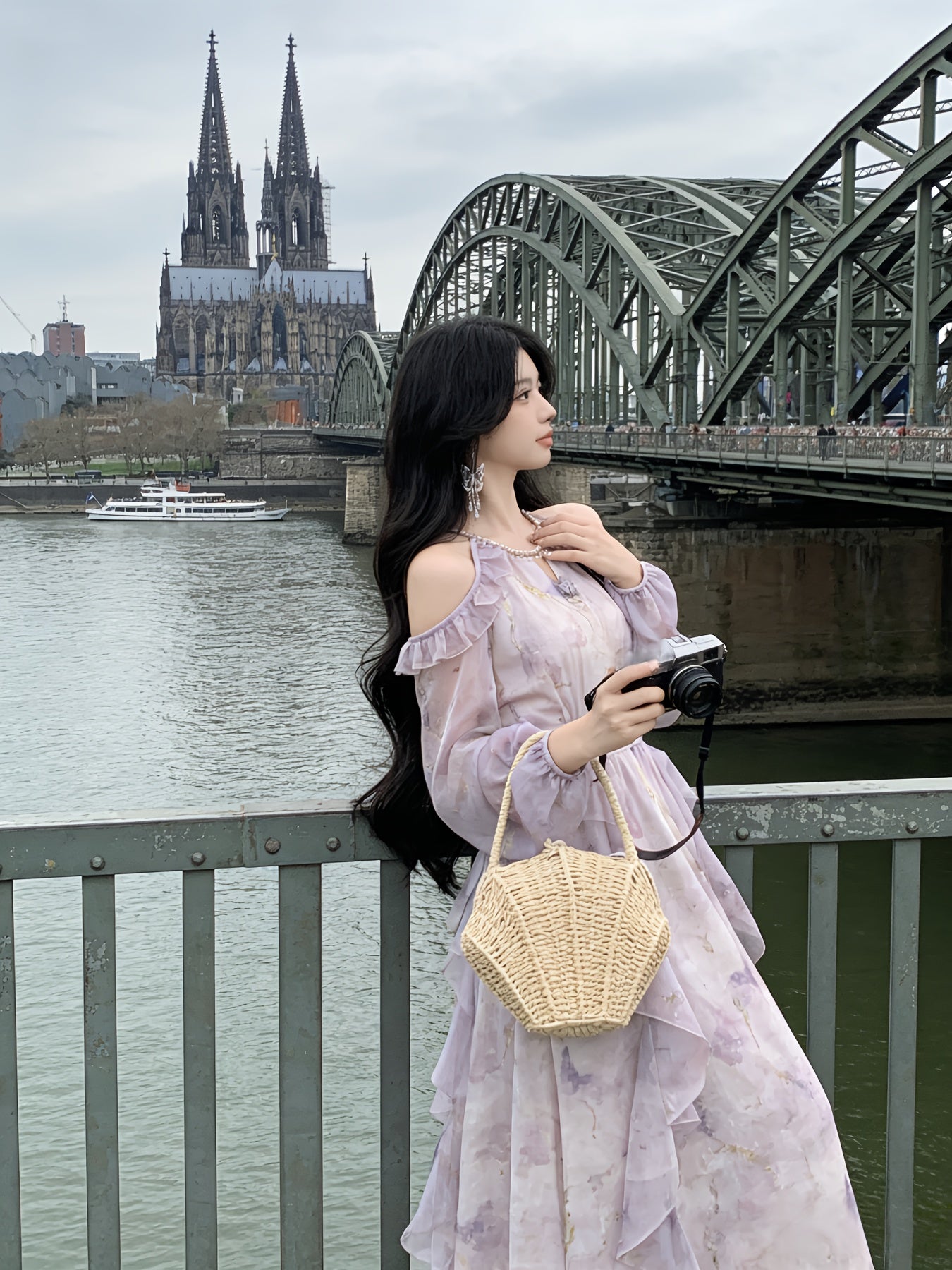 French Style Halter Neck Off-the-Shoulder Floral Chiffon Dress for Women, Super Fairy Waist-Cinched Flowy Maxi Dress with Gentle & Feminine Vibe for Spring And Summer; Irregular Ruffled Waist-Cinched Long-Sleeve Printed Maxi