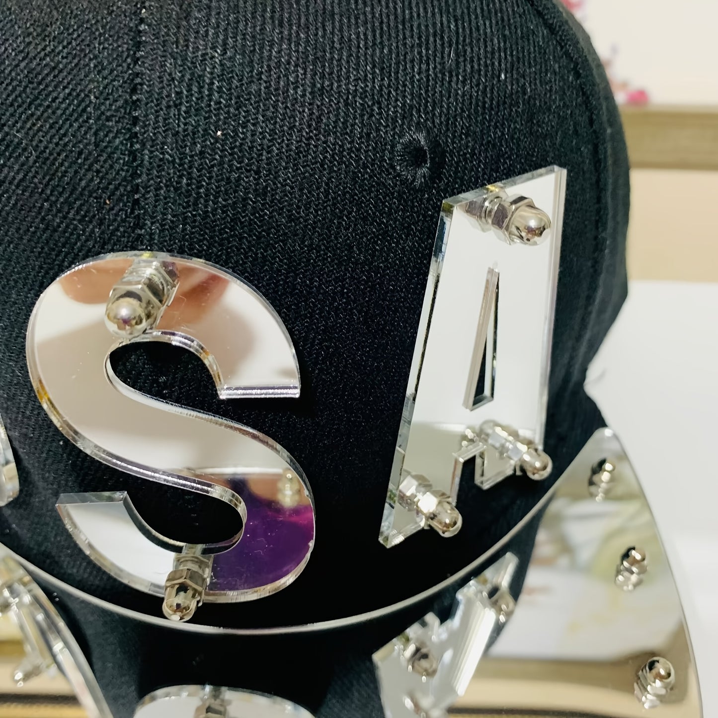 Men'S And Women'S Stylish Personalized Street Dance Letter Acrylic Flat-Brimmed Hat, Punk Hip-Hop Cap, Baseball Cap, Handmade Hat.