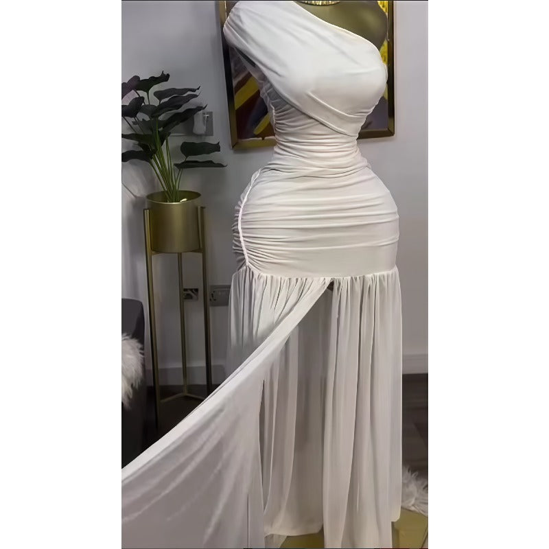 Elegant Mermaid/Trumpet Long Dress - Sleeveless Asymmetrical Slanted Collar & Slit Hem, Slim Fit -Length Party Wedding Guest Gown, Prom Dress for Themed Events, Daily Wear (No Feathers)