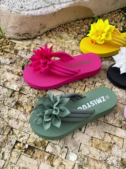 Women'S Plus-Size Floral Slip-Ons - Breathable Fabric with a Pink Flower Design, Comfortable Flat Soles Suitable for Indoor And Outdoor Walking, Home, And Casual Wear.
