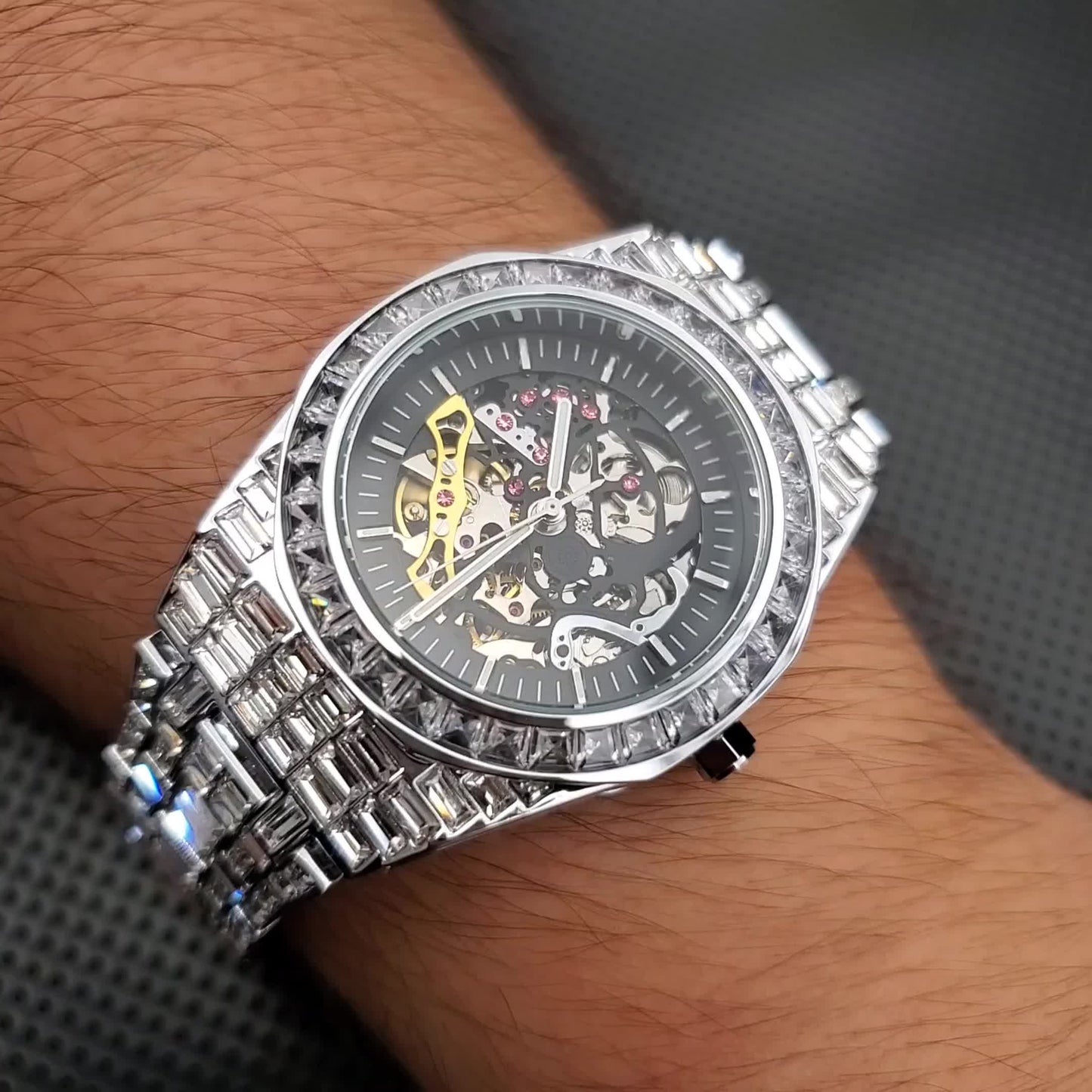 Automatic Hollow Mechanical Watch Men'S Tourbillon Mechanical Watch Luxury All Rhinest Glass Transparent Bottom Men'S Watch Gift, Without Battery