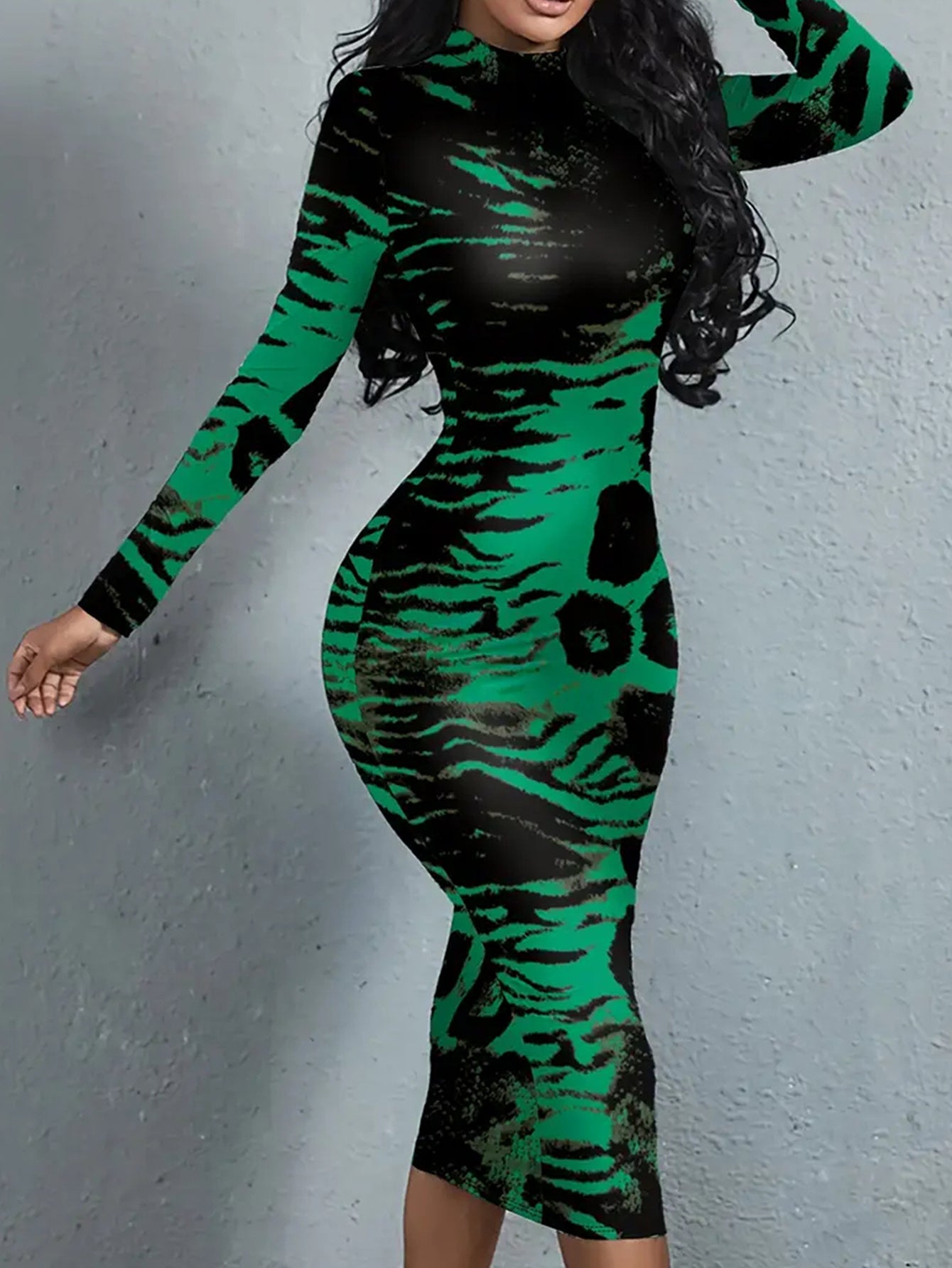 Plus Size - Plus Size Women'S Elegant Green & Black Leopard Print Bodycon Dress - Long Sleeve Slim-Fit Midi Length with Round Neck, All-Season Party & Everyday Outfits, Animal Print Statement Dress for Women (New Arrival)