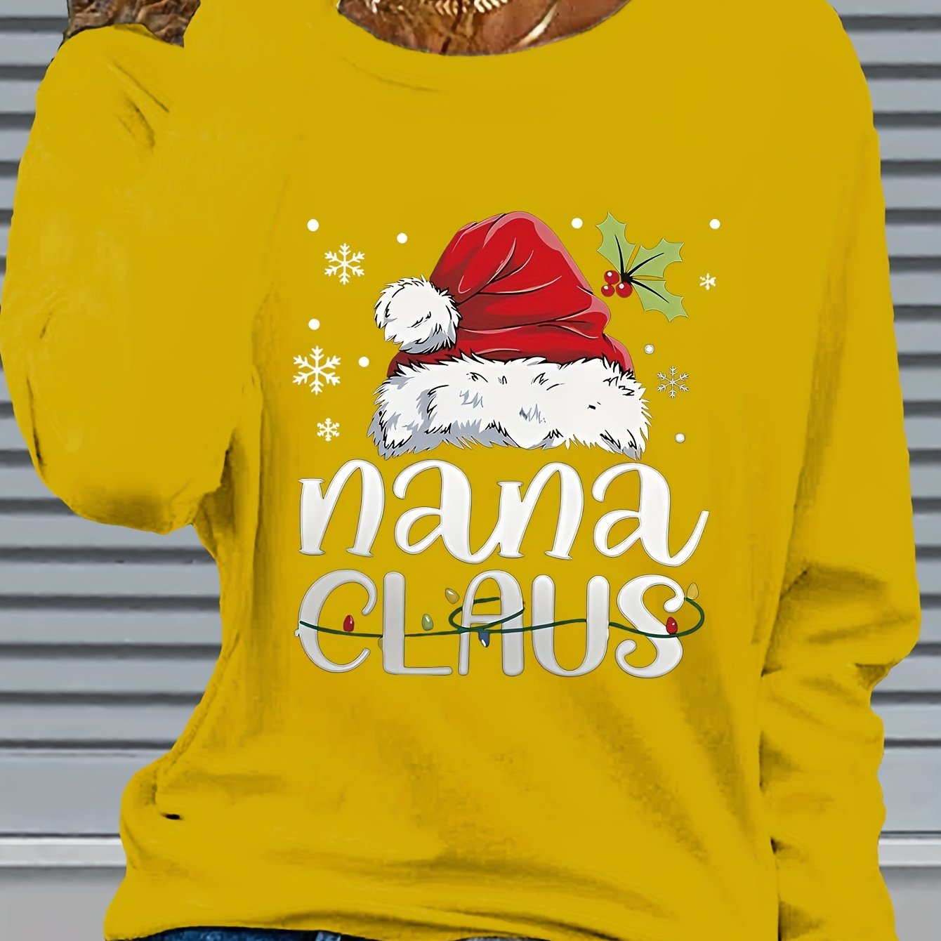 Women'S Christmas Santa Claus & Nana Claus Graphic Print Long Sleeve T-Shirt - Cozy Crew Neck Casual Top with Festive Snowflake & Santa Hat Design, Perfect For Fall/winter Holiday Celebrations, Christmas Shirts