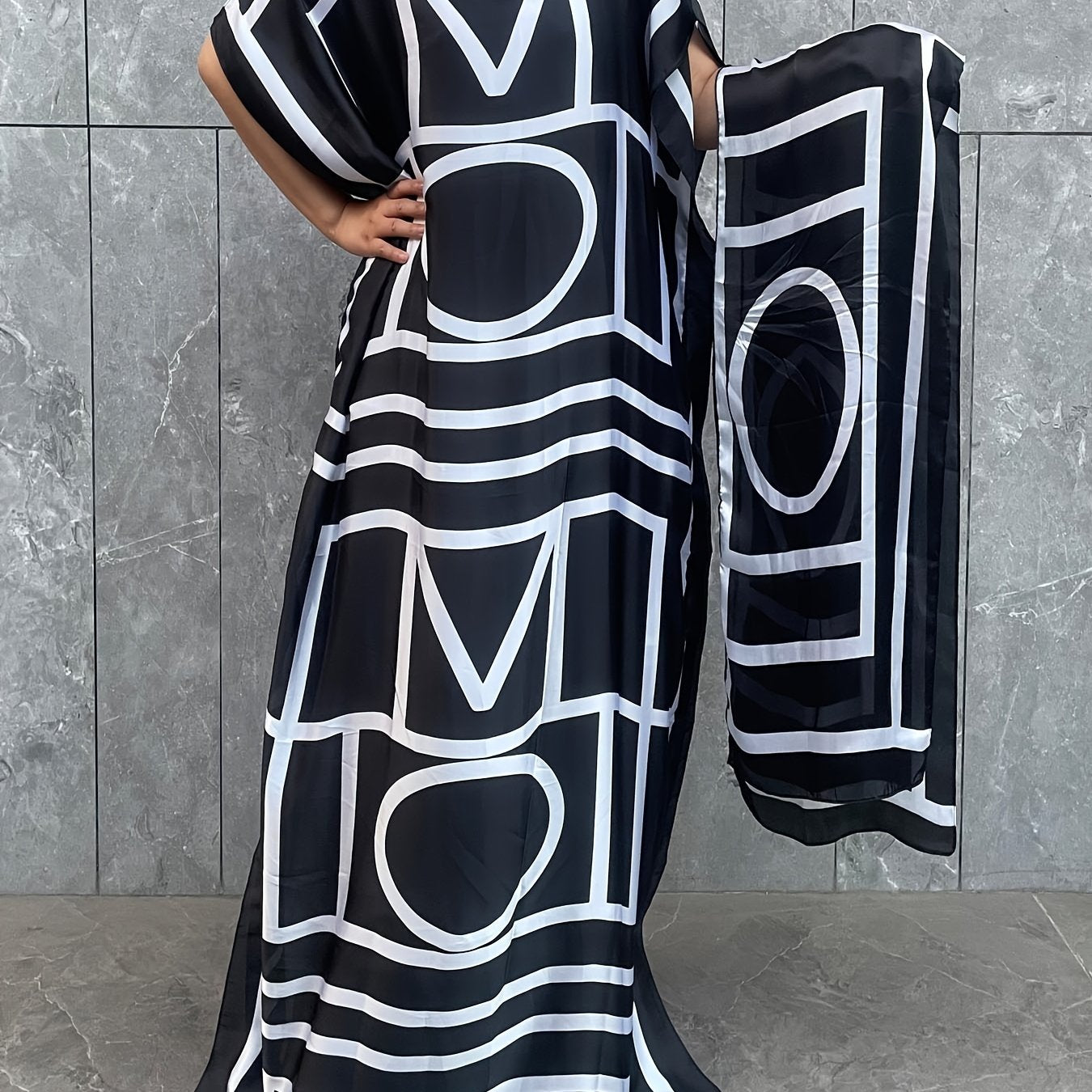 Plus Size Geometric Print Kaftan Dress - Flattering Modest Crew Neck, Comfortable Short Sleeves, Flowy Maxi Silhouette - Designed for Curvy Women, Plus Size Clothing for a Confident Fit, Party Dress|Geometric Print|Comfortabl