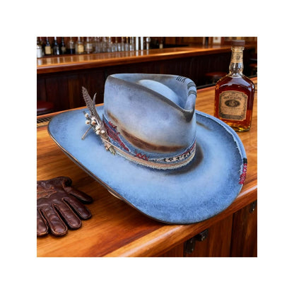 A Stylish Felt Hat Adorned with a Ribbon And Feather, a Retro Blue Dress Hat for Women, a Gatsby-Style Hat for Men, Perfect for Movie Costumes.
