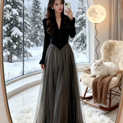 Women's Elegant V-Neck Long Sleeve Debutante Dress - Fitted Bodice & Full Train Skirt, Solid Color Mesh Gown for Weddings, Proms, Galas - Machine Washable Spring/Autumn Formal Wear 2025 New Collection