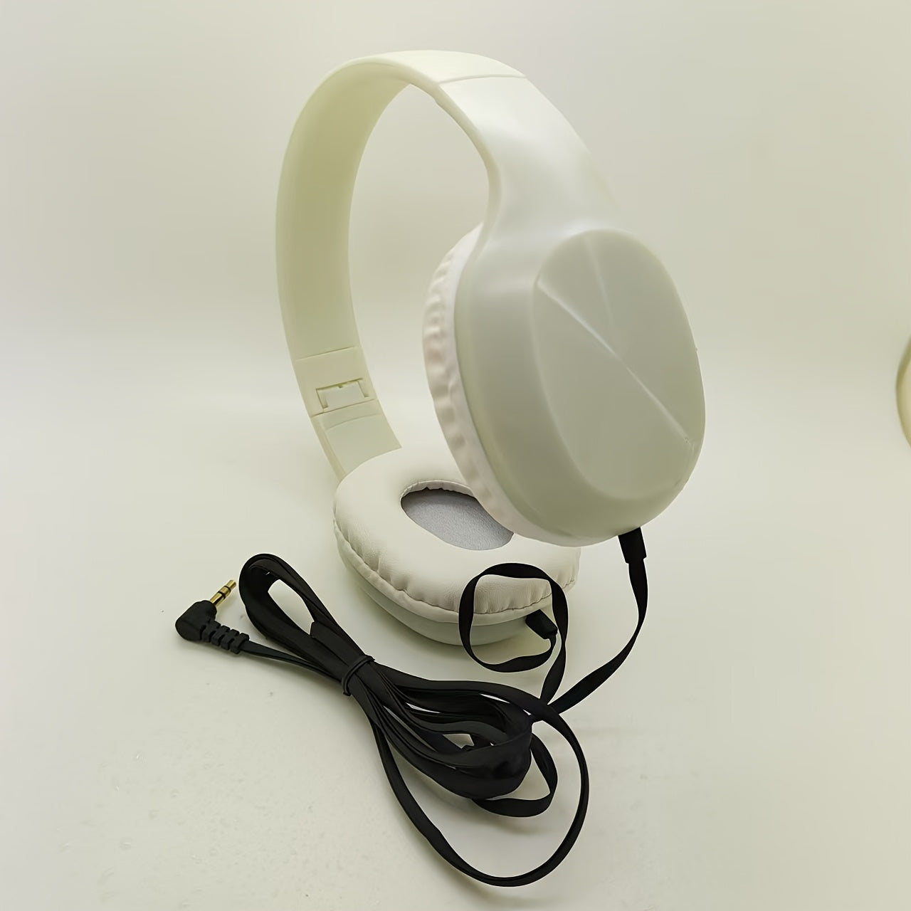 5 PACK Getgold High Quality Moonlight Wired Classroom Headphones, School, Airplane, For Online Learning And Travel, Student On Ear Comfy Fold Earphones For Library, HQ Stereo Sound 3.5mm Jack 5FT Flat Wire, Designed To Be Ful