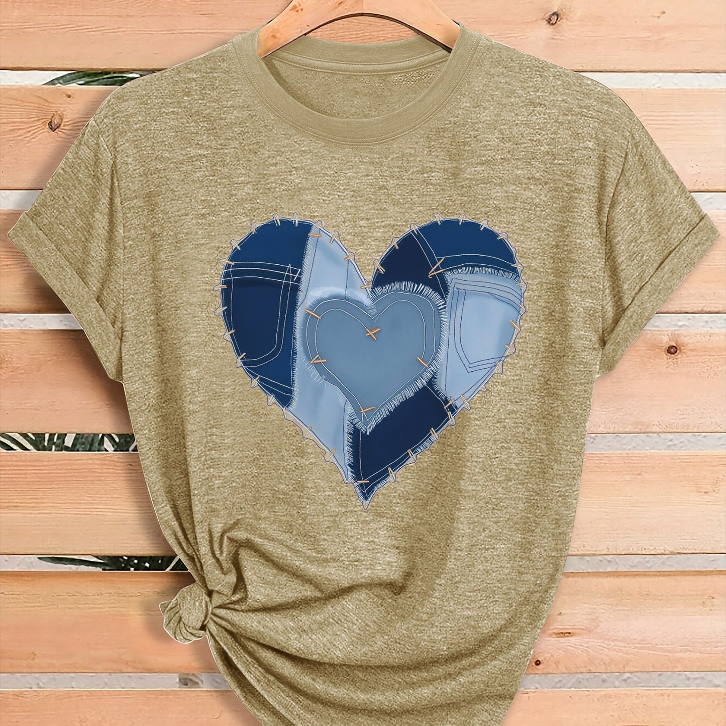 Women'S Fashion Graphic Tee, Theme Party Outfit, Local Warehouse Item, T Shirt For Women, Women Clothing Style, Heart Print Casual Top, Comfortable Blend Fabric, Breathable, All-season, Crew Neck, Short Sleeve, Machine Washab