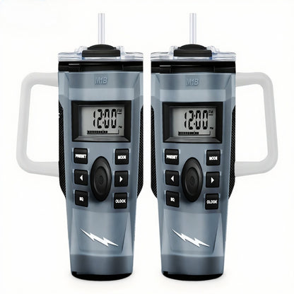 40Oz Radio Car Cup in Grey Style - A One-Of-A-Kind Drinking Tool! It Includes a Radio/Clock Display, a Robust Handle, And a Sipping Lid. Perfect for Radio Fans And Collectors. The Double-Layer Insulation Keeps Drinks Hot Or C