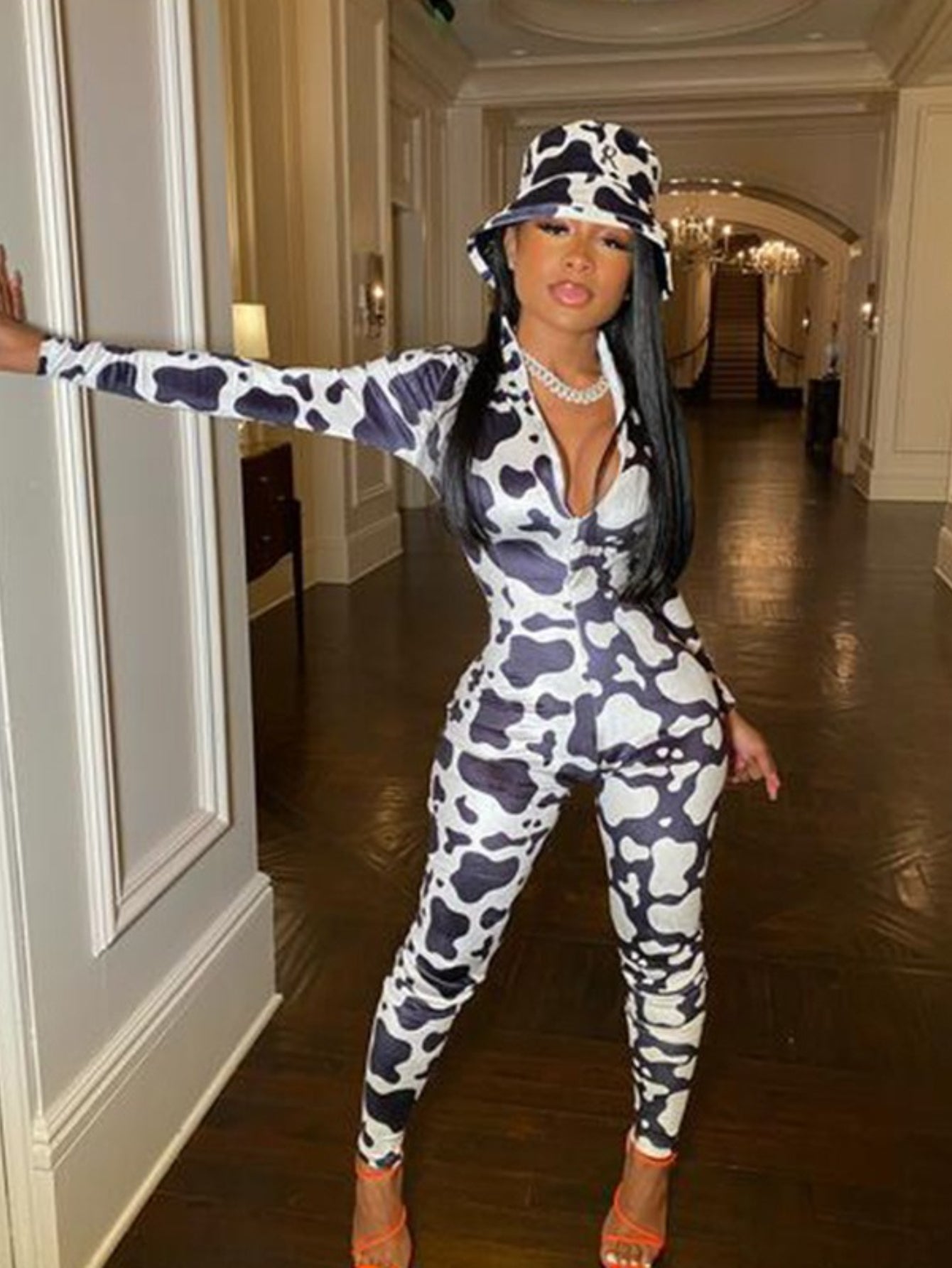 D9809 Women'S Relaxed Jumpsuit Featuring a Casual Print, Long Sleeves, And Suitable for Home Wear